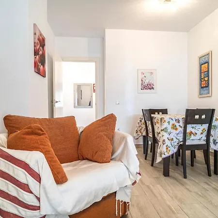 Apartment Gorgeous In With House Sea View